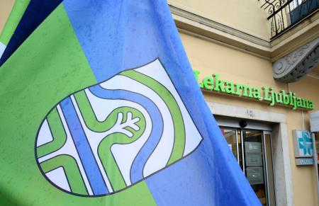 OTVORITEV LEKARNE CERKNICA 45 FOTO LJUBO VUKELIČ